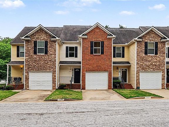 2nd image of 2959 Stone Crest Ln