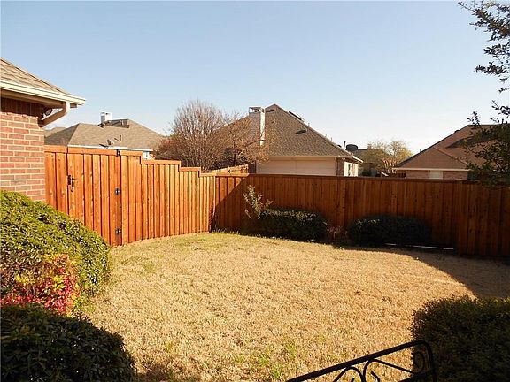 5th image of 9921 Danbury Dr