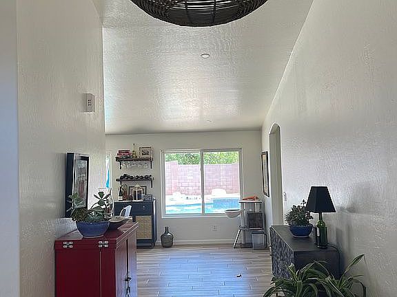 5th image of 1192 W Honeysuckle Ln