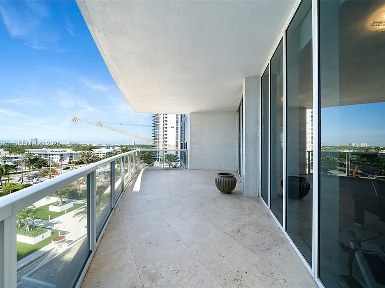10225 Collins Ave #404 — Photo 13
