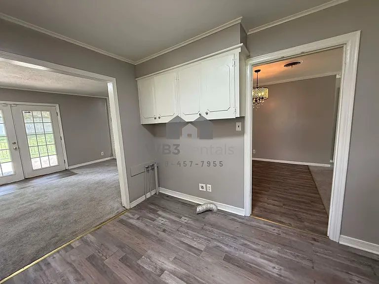 4210 Robertson Blvd — Photo 9