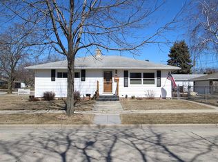 2318 32nd St, Kenosha, WI 53140