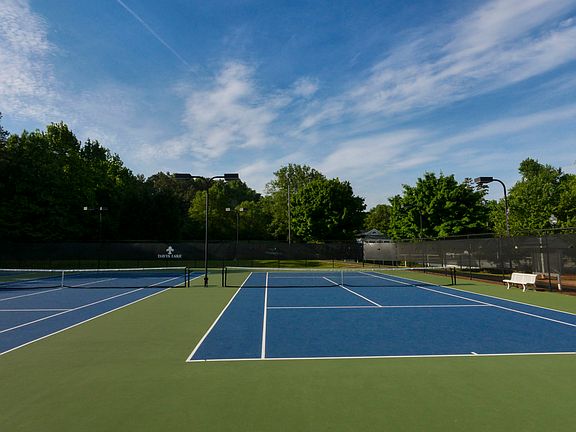 DL- 4 Tennis courts
