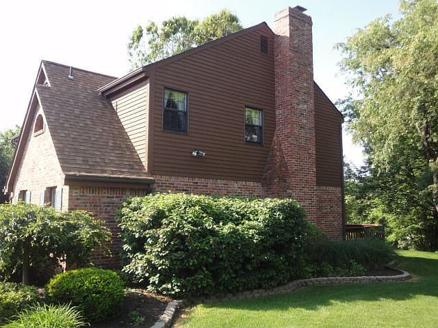 Exterior - Right Side
