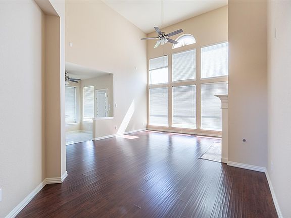 5th image of 3417 Walington Dr
