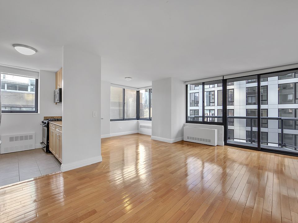 1st image of 235 W 48th St APT 15M