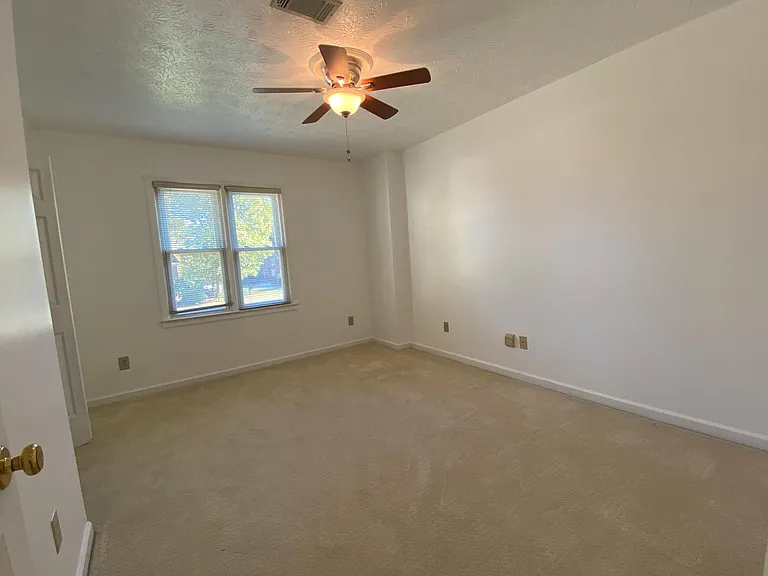 3013 Eglantine Ct — Photo 20