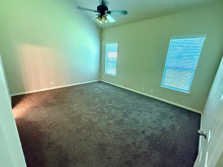2169 Hazelwood Dr — Photo 10