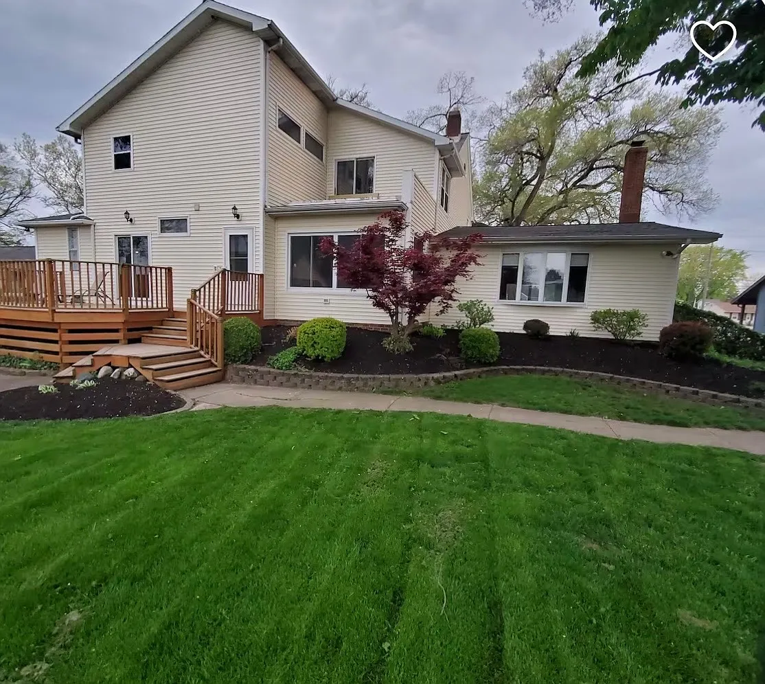 4 bed, 3952 sqft, $3,200 — Photo 1