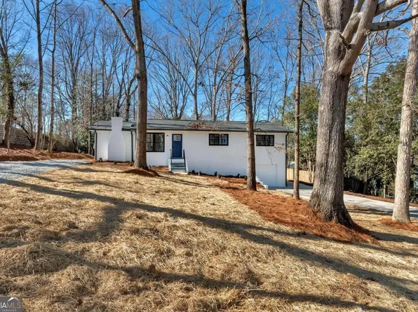 6238 Laurelwood Trl, Flowery Branch, GA 30542
