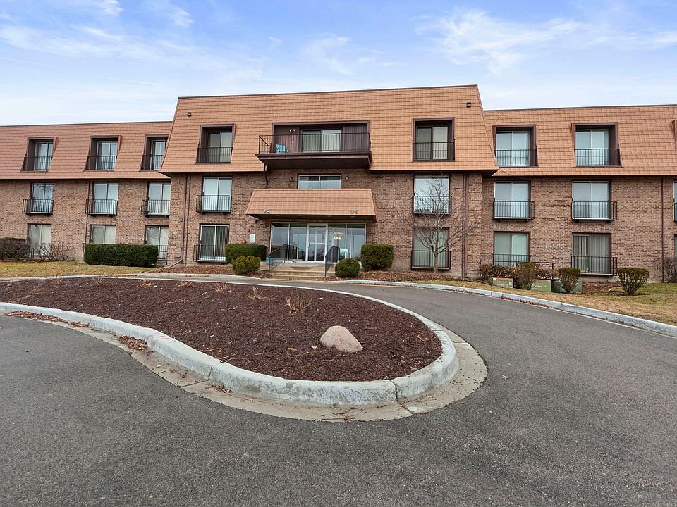 1st image of 4050 Dundee Rd APT 105