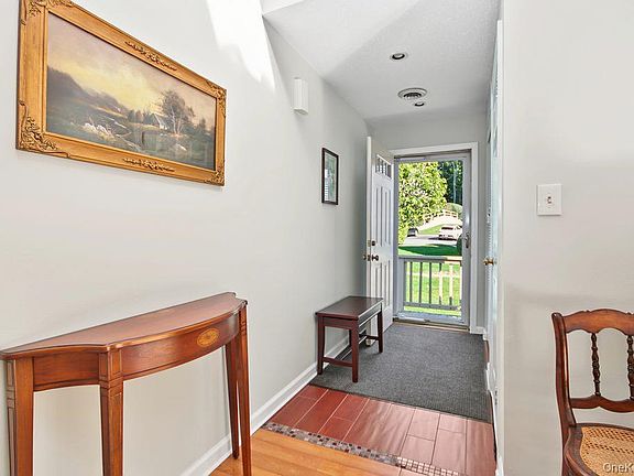 3rd image of 148 Fields Lane