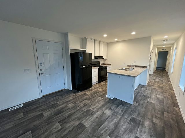 1st image of 144 Lynn #54
