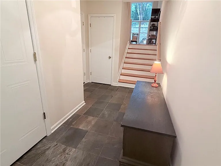 1421 Hillpine Ln NE — Photo 3