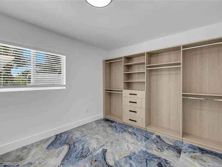10350 SW 48th St #2 — Photo 10