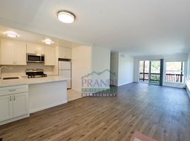 45 Bayo Vista Way, San Rafael, CA