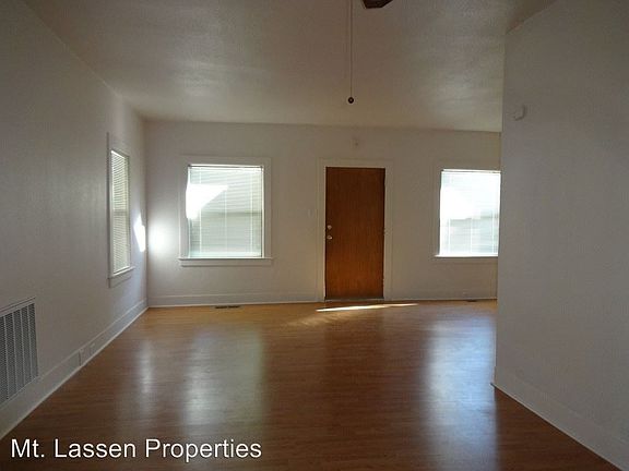 3rd image of 915 Cottage St