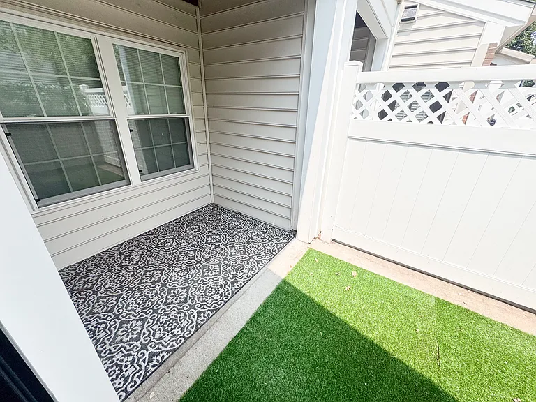 4652 Lawton Way — Photo 17