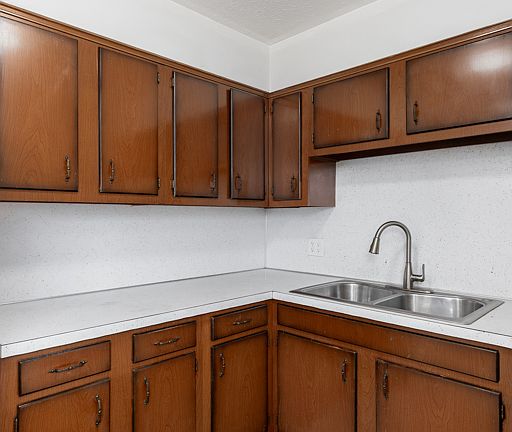 5th image of 2522 Roberts Ave NW #8