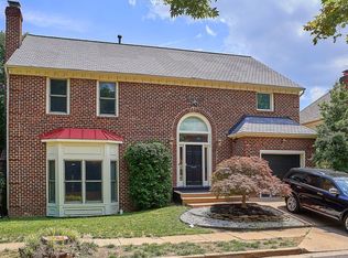 2113 S Lynn St, Arlington, VA 22202