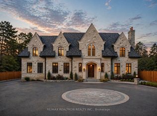 138 Centre St, Vaughan, ON L4J1G4