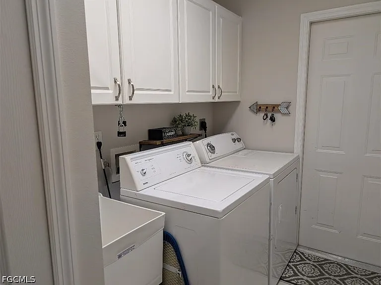 5008 SW 9th Pl — Photo 16