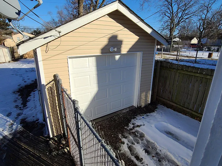 1 Car Garage with Electric Opener