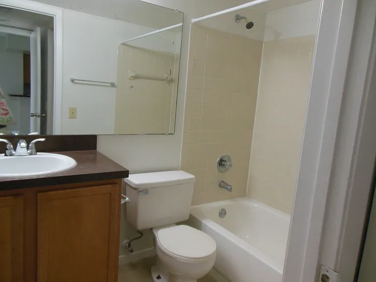 744 Executive Center Dr #23-9-23 — Photo 18