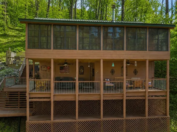 266 Chimney Rock Rd, Ellijay, GA 30540