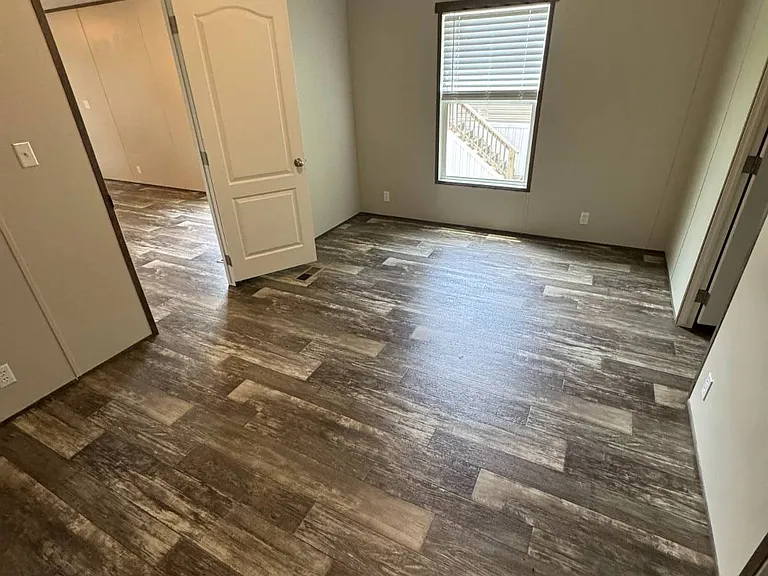 269 Manchester Ave — Photo 8