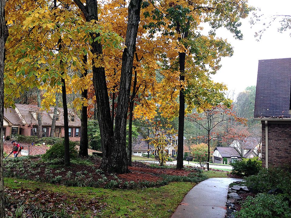 sidewalk to front door