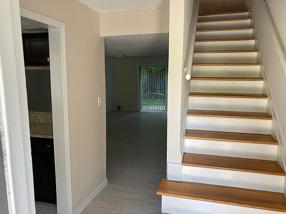 3rd image of 2211 S Fern Creek Ave