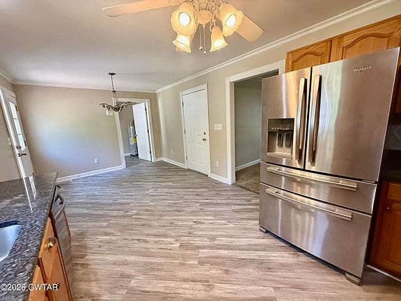 5th image of 813 Mosswood Dr
