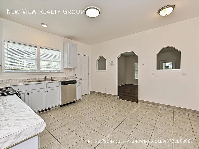 610 N Pear St — Photo 12