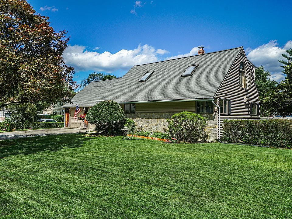1st image of 25 Jean Ln