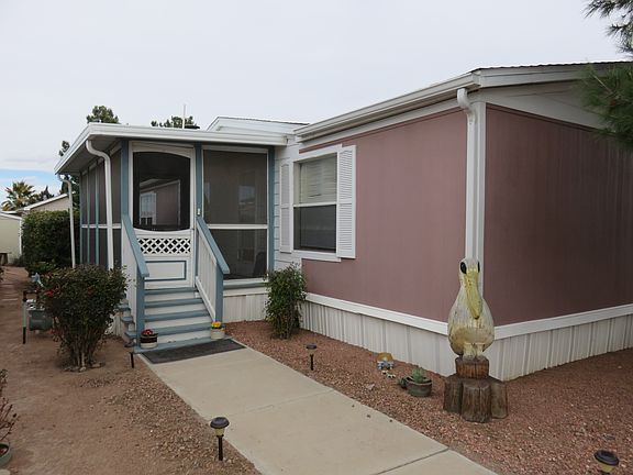 Front porch & entrance