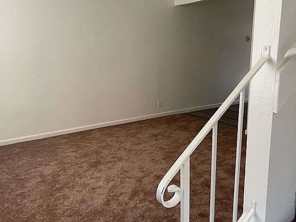 3rd image of 29163 Dixon St #21