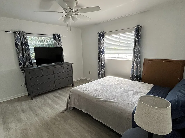 Meadowlark Dr — Photo 5