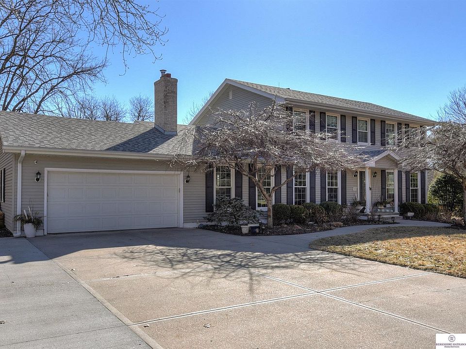 1st image of 9858 Louis Dr
