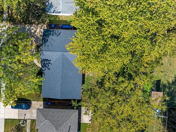 3rd image of 1245 Lindsay Ln
