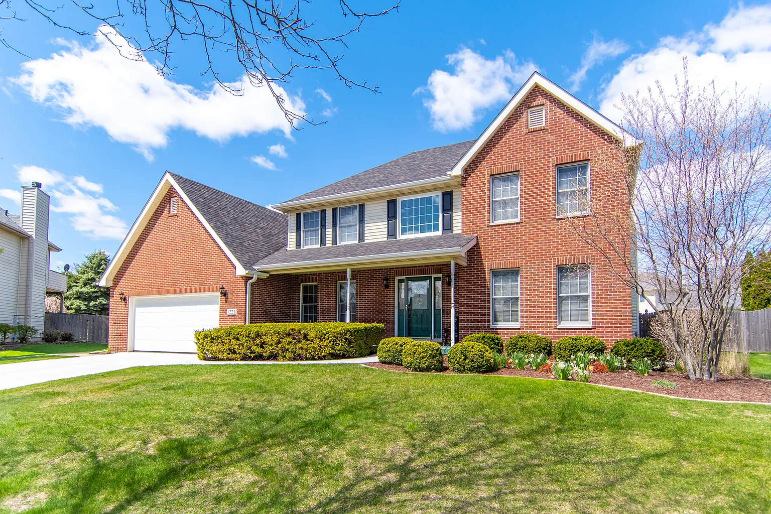 1221 Cambridge Ct photo 1