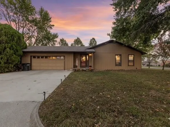 113 E Hardin Dr, Nevada, MO 64772