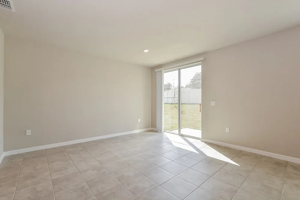 4 bed, 2.0 bath, 1840 sqft, $2,740 — Photo 4