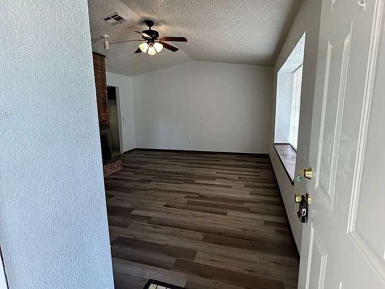108 Kendra Dr — Photo 6