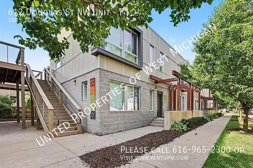 612 Douglas St NW #F