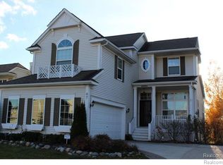 67 Carriage Lane Ct, Oxford, MI 48371