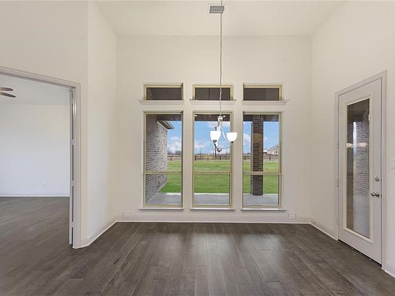 5th image of 2924 Prarie View Dr