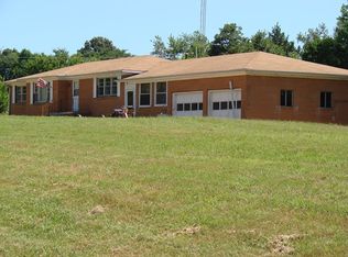 5490 Van Dyke Rd, Paris, TN 38242