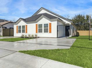 902 Mansfield St #B, Houston, TX 77091