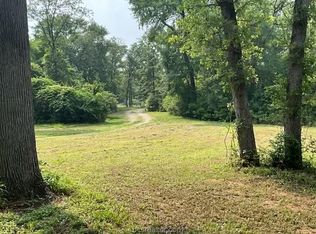 8789 W Henry Prairie Rd, Hearne, TX 77859